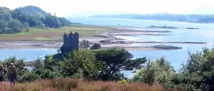 Stalker_Castle_Lismore_Ferry_and_Islands_opposite_cottages_from_Appin_Viewpoint